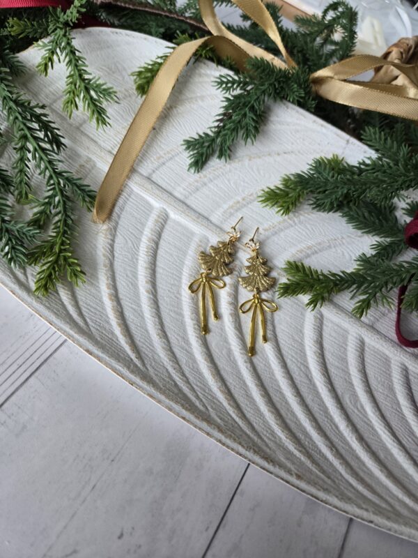 20251123_113318 Gold Glitter Trees