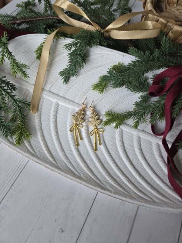 20251123_113330 Gold Glitter Trees