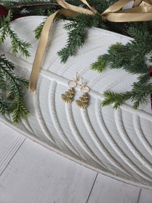 20251123_113418 Gold Glitter Tree with Hoop