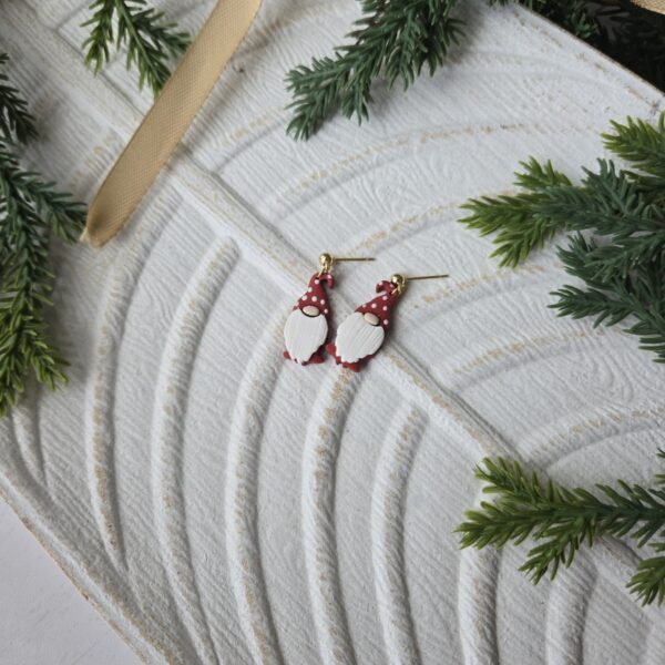 20251123_144352 Little Red Gnome