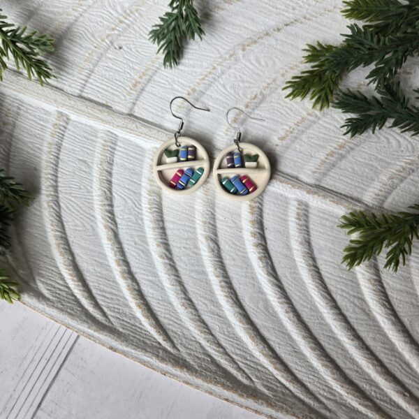 20251123_145530 Small Circle Bookshelf