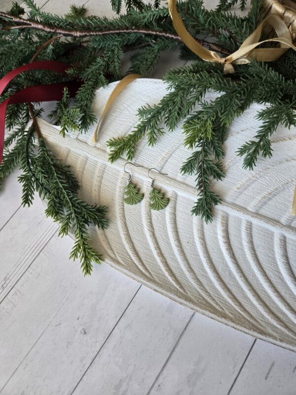 20251127_121551 Green Tree on Fishhook