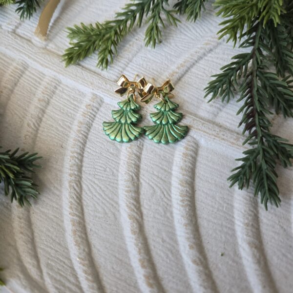 20251127_121804 Iridescent Trees on Bows