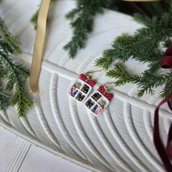 Present1. Present Bookshelf #1