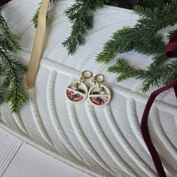 candy Christmas Bookshelf