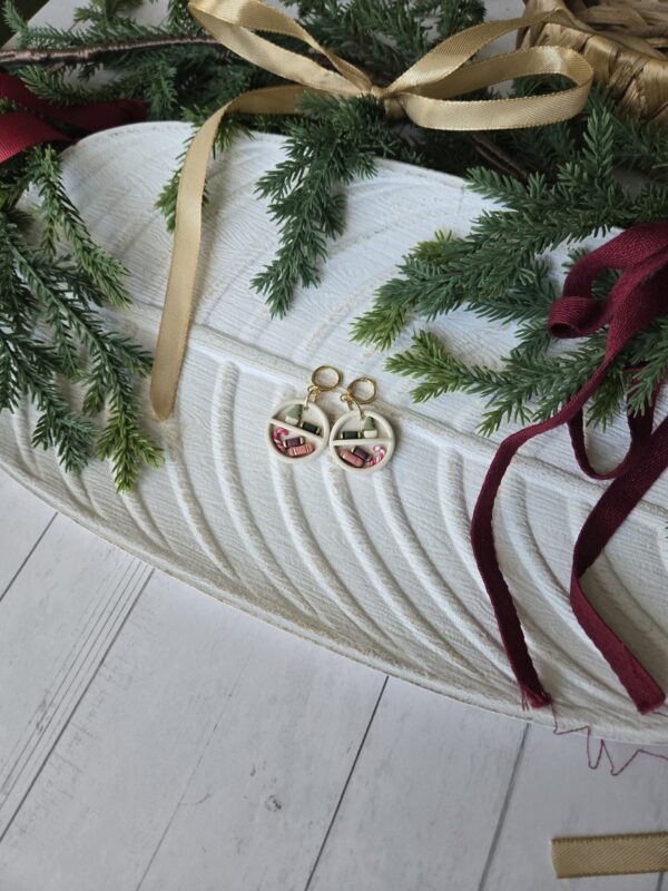 candy2 Christmas Bookshelf