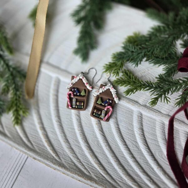 ginger3.. Gingerbread Bookshelf #3