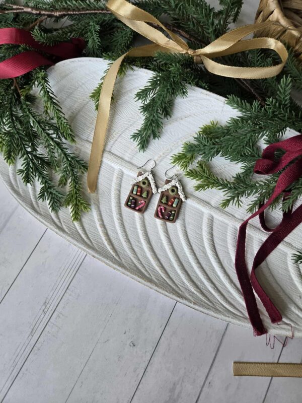 Gingerbread Bookshelf #4